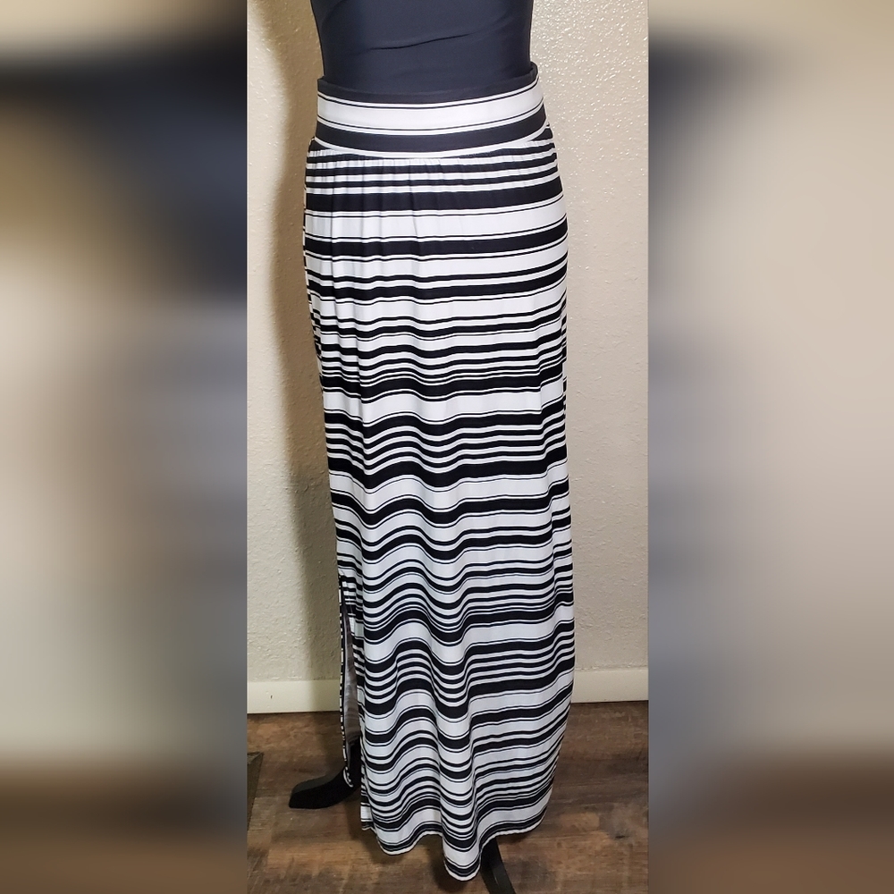 Maurices long skirt, size Small